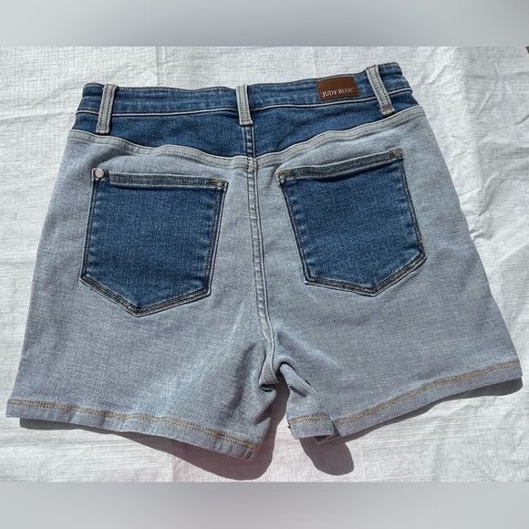 Judy Blue Color Block Denim Shorts Size M - Picture 3 of 9
